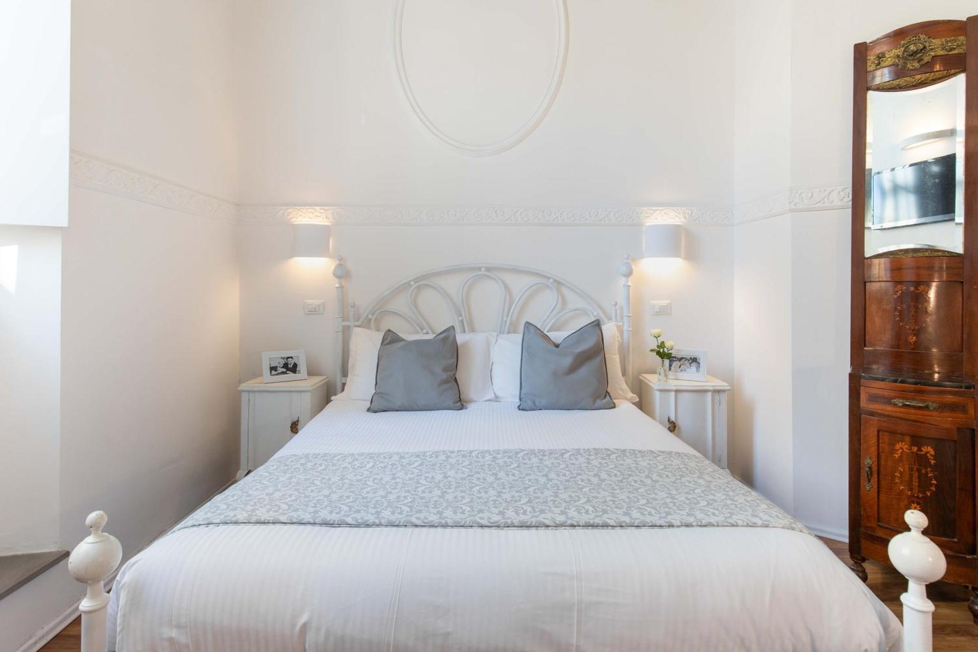 900 - Guest House Ливорно Экстерьер фото